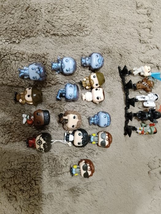 Продам фигурки осд и стар Ворс