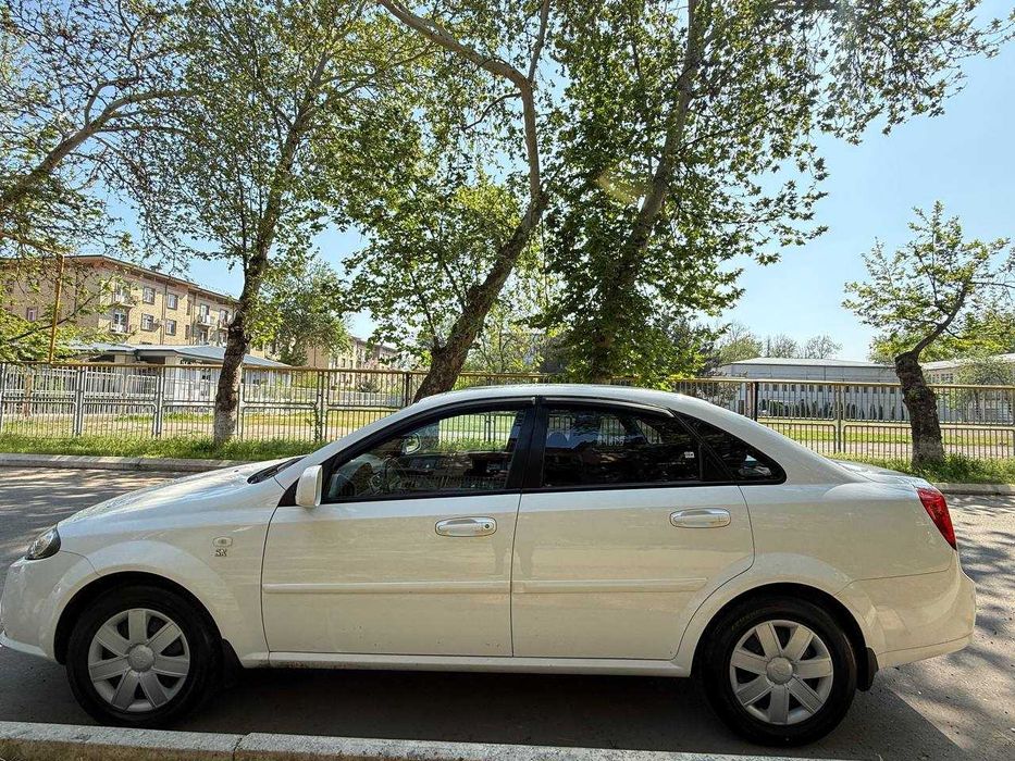 Продается Жентра евро 1 позиция Sotiladi Jentra yevro 1 pozitsiya