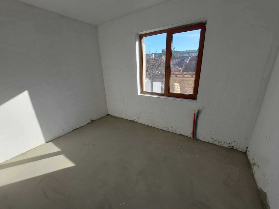 Продава се Двустаен апартамент в Търговище, Център - 66 кв.м за 1043 €/кв.м - Снимка #3