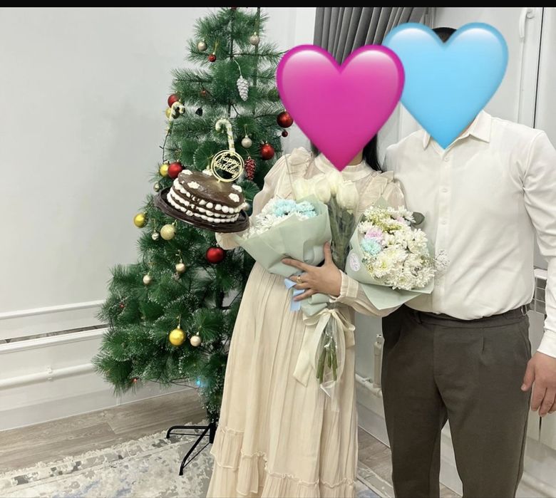 продается бежовые платье