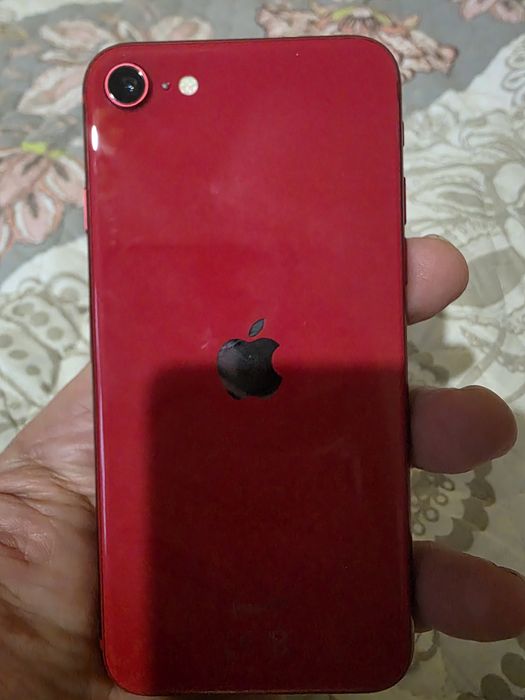 Iphone SE2020 64GB червен