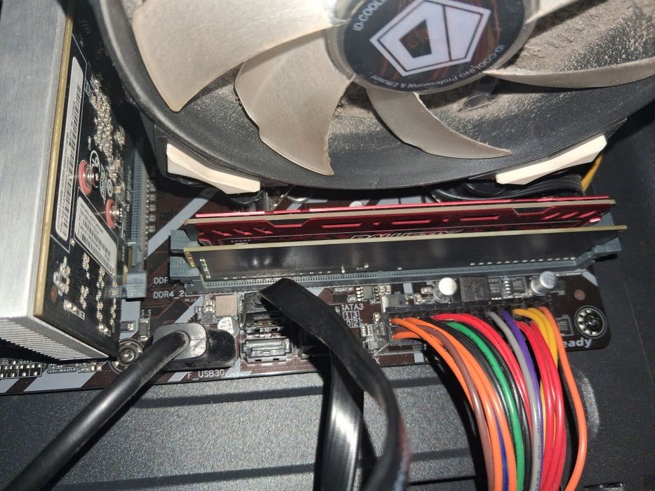 компьютер рабочий с 1030 ddr4 и i3 8100