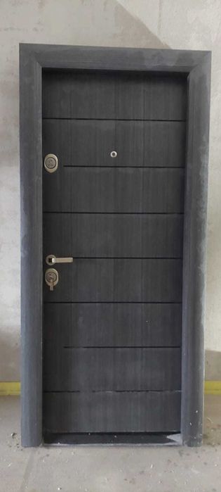 Ușă metalică premium – design italian modern, gri antracit, 100 x 210 cm