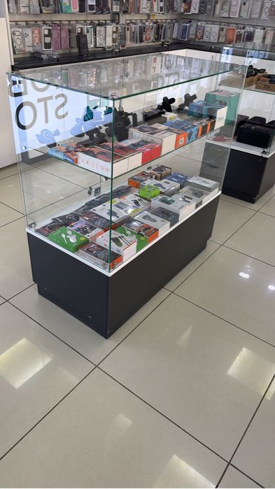 Продам торговую витрину