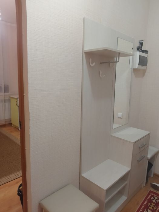 Продам прихожую.