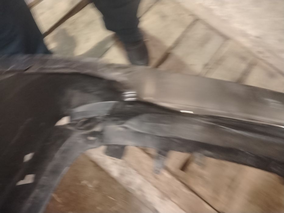 Продам бампер от машины