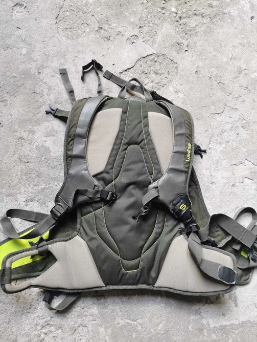 rucsac de ski cu protectie intarita pentru spate si benzi transport placa/ski