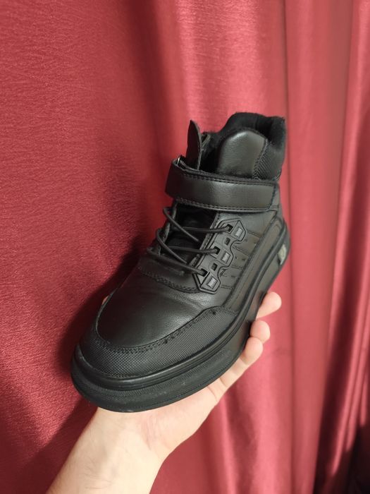 Продам детский обувь