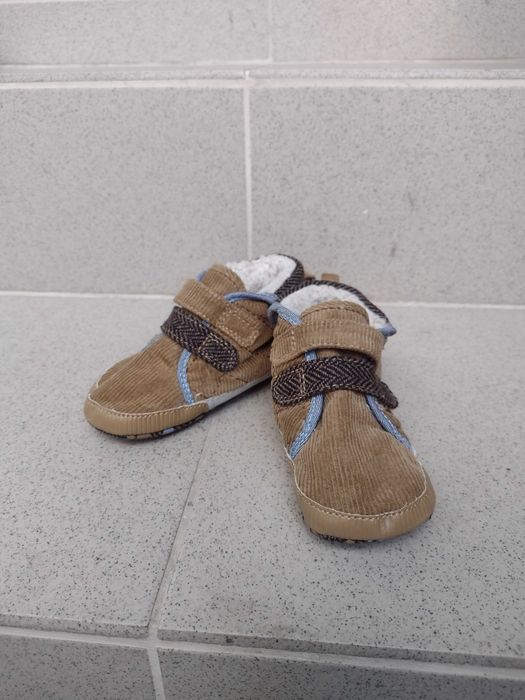 Botosei, papucei NEXT cu blanita, foarte usori, mas. 18-24 luni