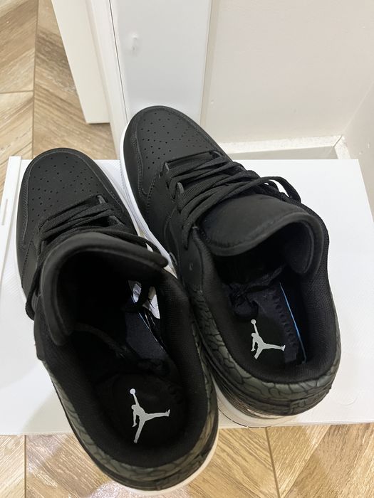 Продам кросовки Air Jordan low