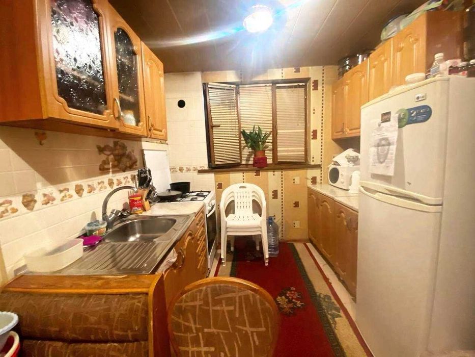 Шайхонтоҳур туманида 3 хонали таьмирланган хонадон сотаман.