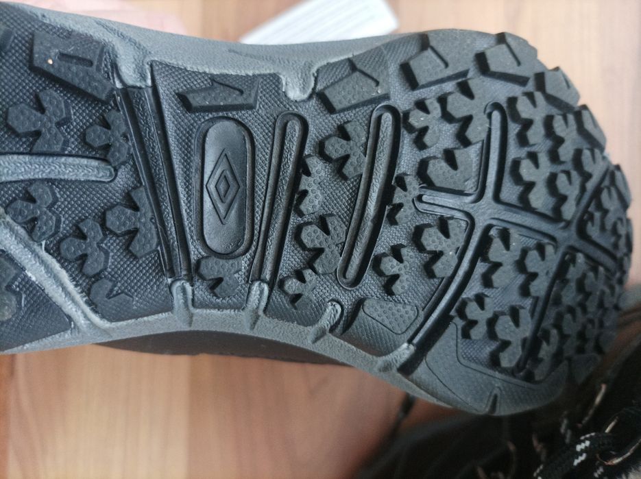 2чифта нови водоустойчиви ботушки N28