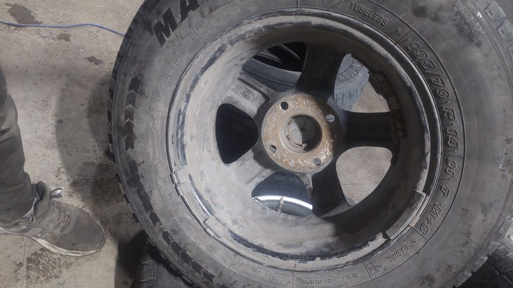 Продам диски с резиной