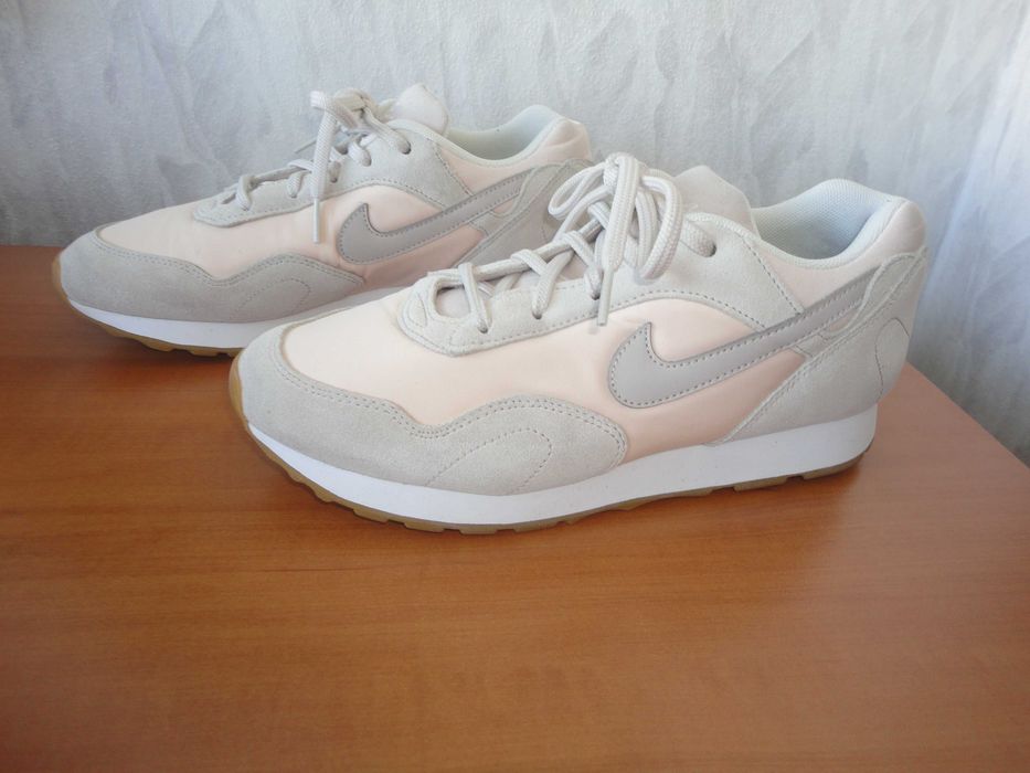 N39 Nike Outburst/дамски маратонки
