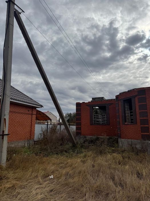 Продам недостроенный дом