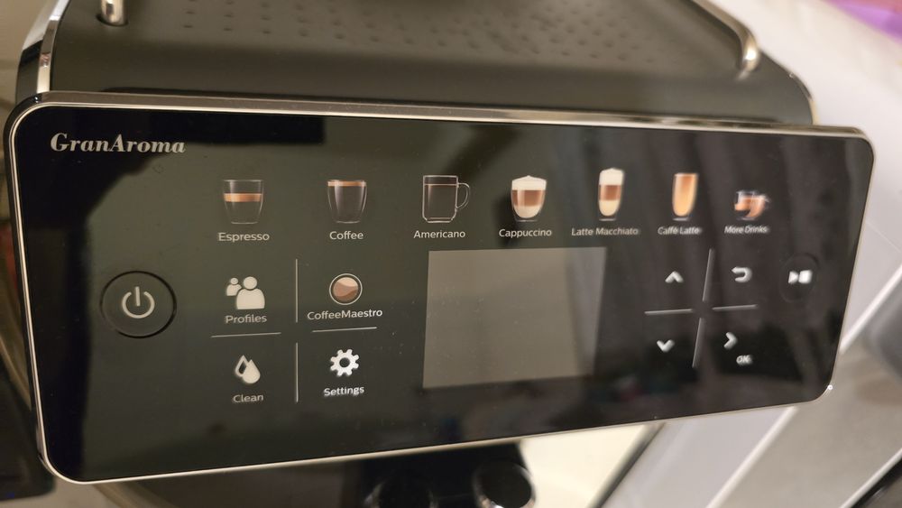 Espressor Automat Saeco GranAroma SM6580/10, LatteDuo, 14 Băuturi, Ecran TFT, 4 Profiluri, Râșniță Ceramică, Filtru AquaClean, 15 Bar, DoubleShot, Gri