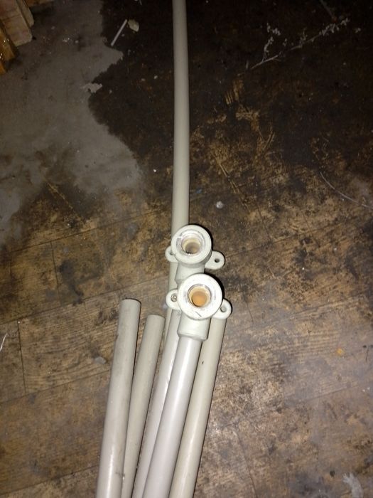 Продам трубу пластиковую б/у