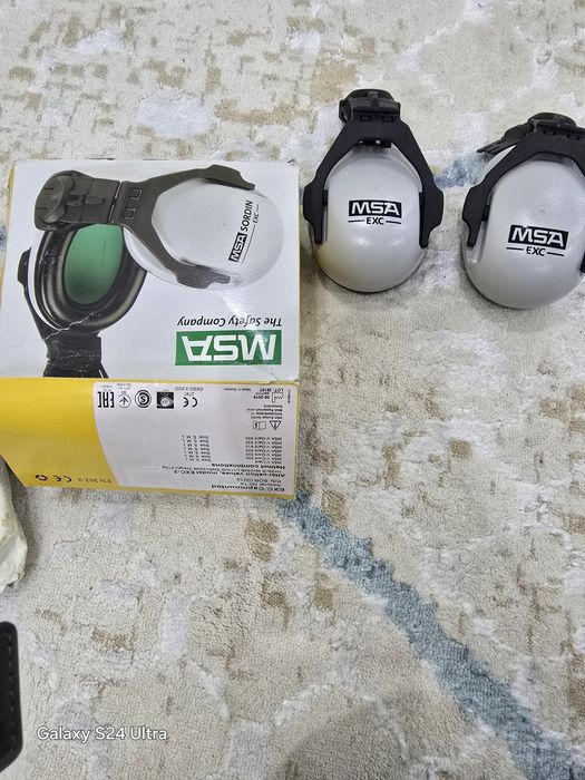 Зашитные наушники на каску от шума. 4000