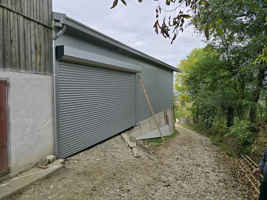Usi de garaj rulou ,aluminiu