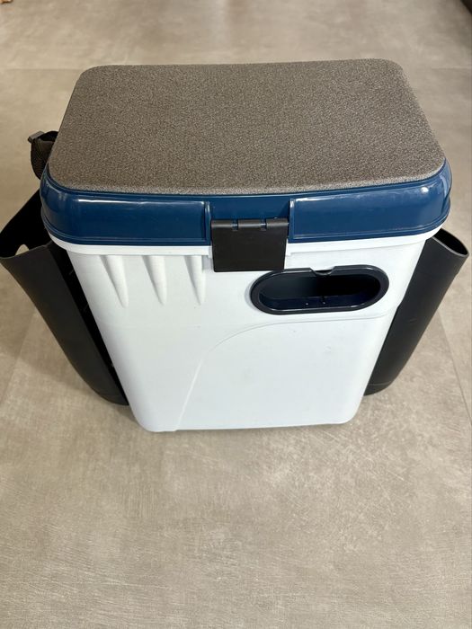 Ботуши Rapala с вградени шипове и куфар Salmo за зимен риболов