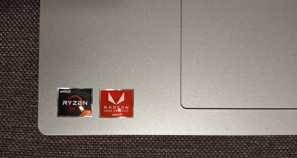 Laptop Lenovo 330S-15ARR 8GBDDR4, 256GB SSD NVME nou