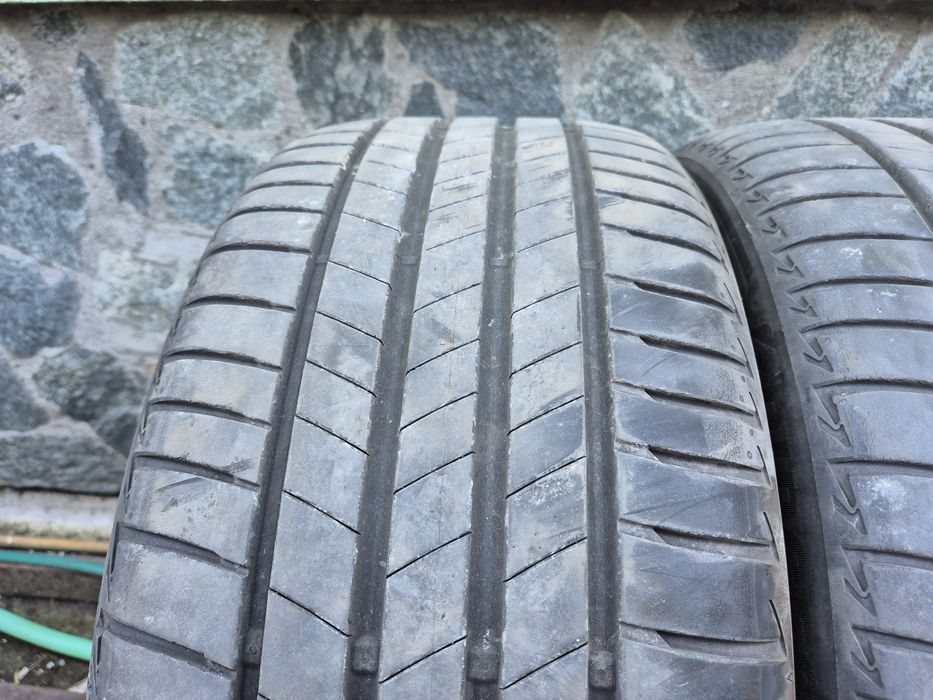4бр летни гуми Бриджснон туранца ТОО5/ 245-40-19/ 2022г/ 6- 6.5мм гр./