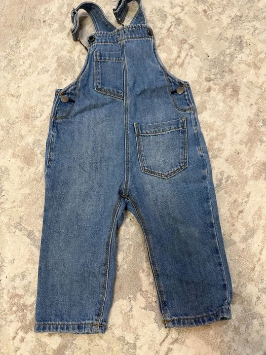 Джинсовый комбинезон