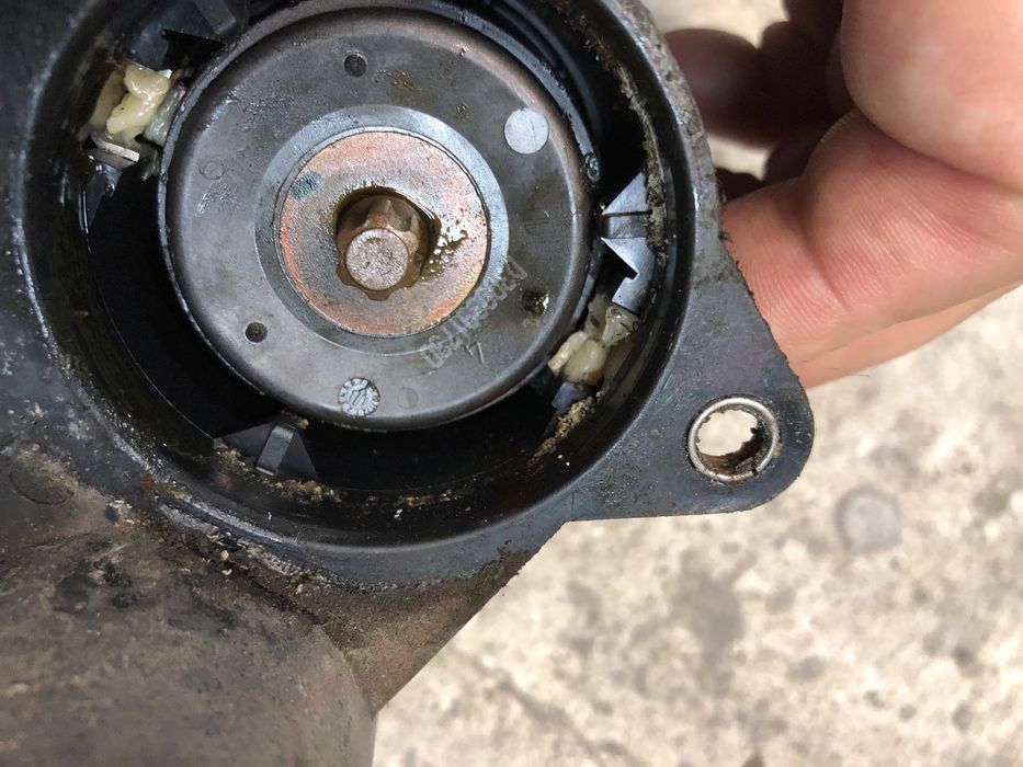 Моторче ръчна спирачка Пасат 6,7 VW Passat B7