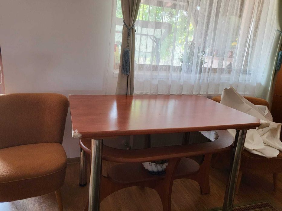 Masa si scaune bucatarie