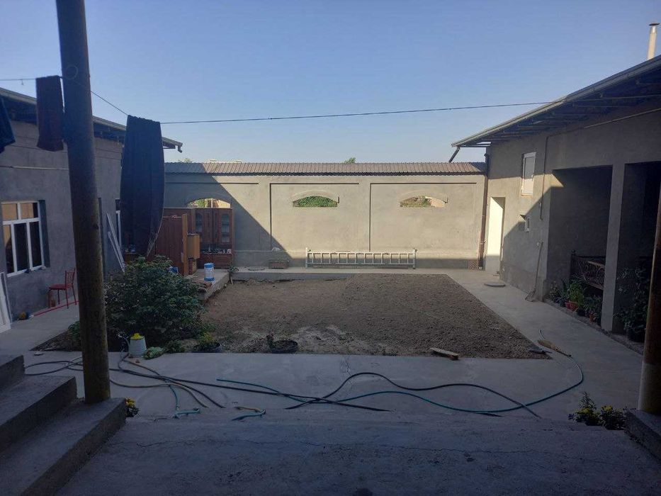 Yangiyulda uy sotiladi