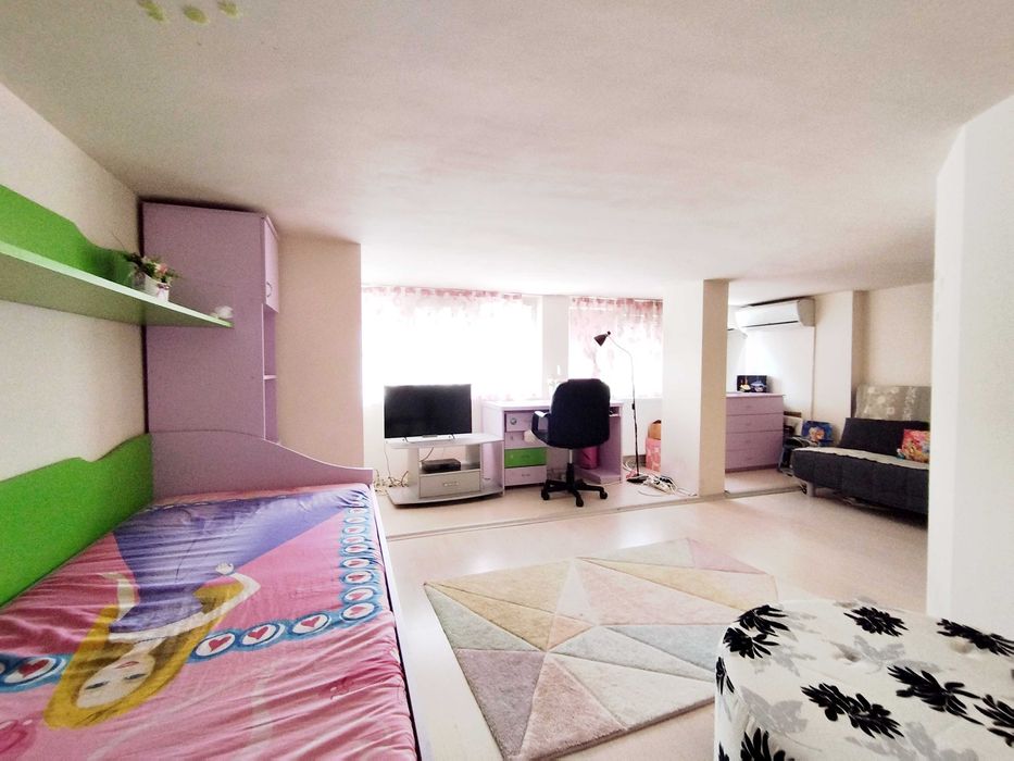 Продава се Тристаен апартамент в Перник, Изток - 98 кв.м за 1939 €/кв.м - Снимка #12