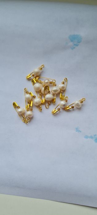 Булавки позолото