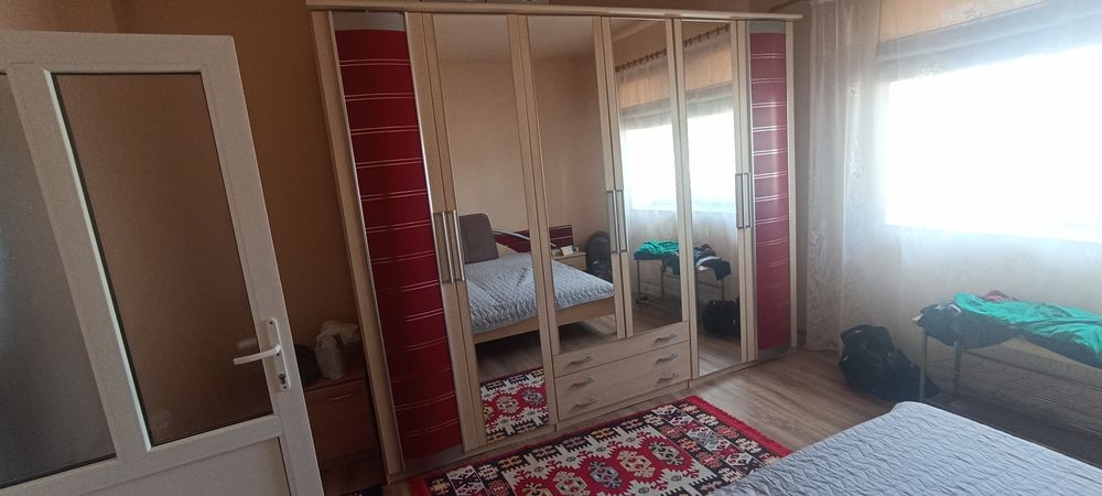 Vand.  Mobila dormitor.