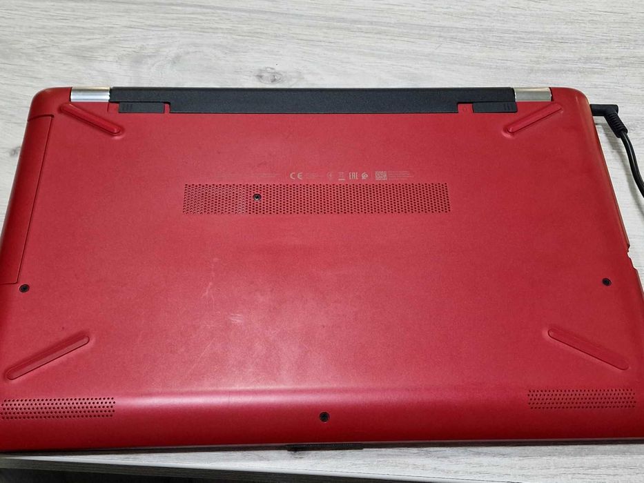 HP Notebook - 15-bs049nu / 1TB / 8GB RAM / i3-6006u