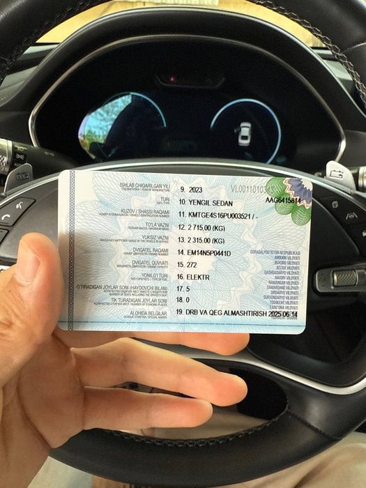 Genesis G 80  сотилади