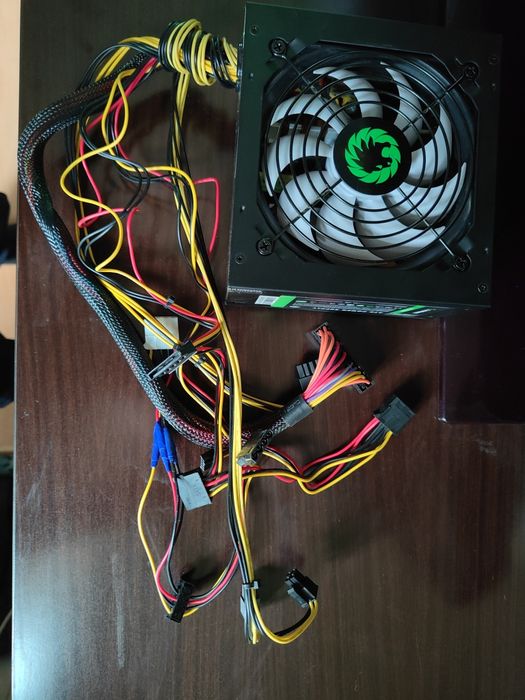 Продам блокпитяния GameMax gm 500se