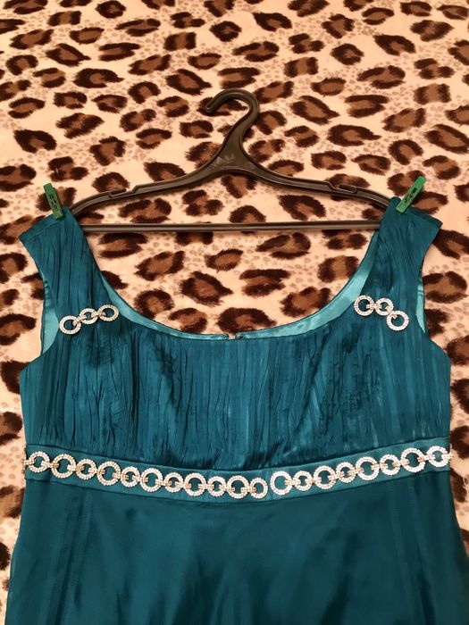 Продаётся вечернее платье