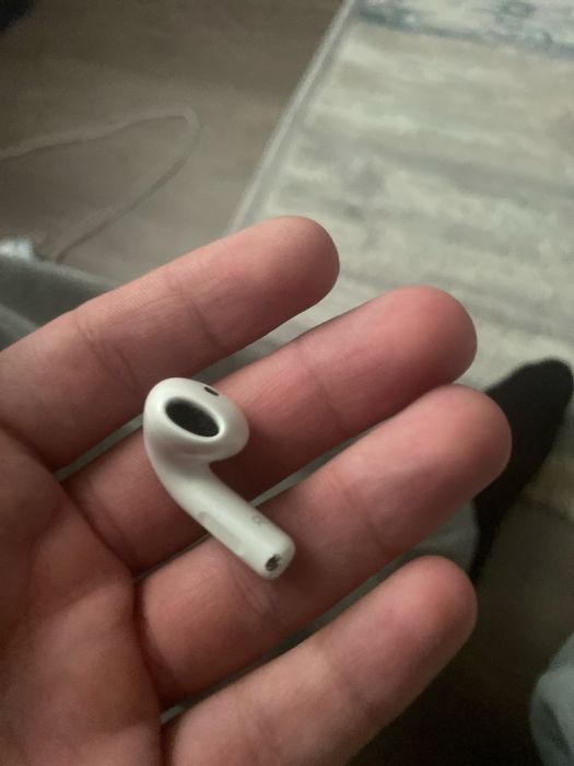 правый наушник airpods 4 оригинал