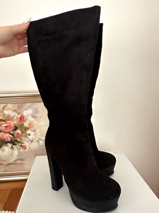 Дамски ботуши на ток