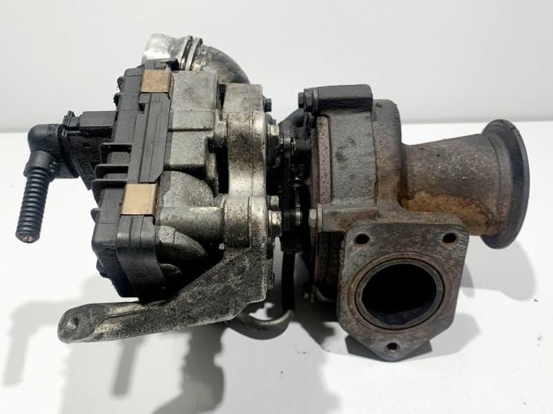 Turbo (defecta) BMW Seria 5 F10 8515187 2.0d N47D20C 184 cp