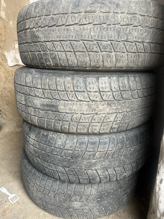 Зимние шины 225/60/17