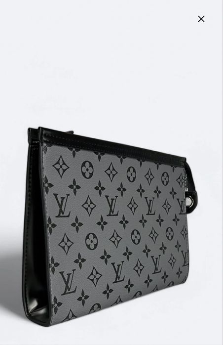 Louis vuitton clutch