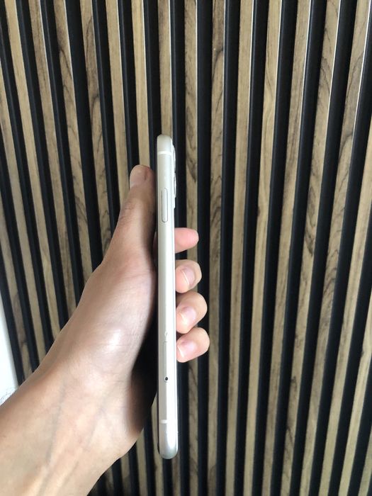 Продам IPhone 11 Не вскрывался !