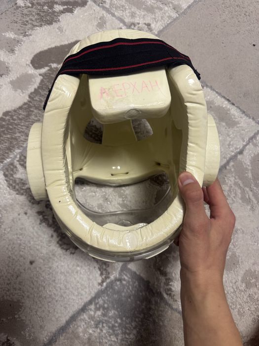 Шлем для каратэ продается