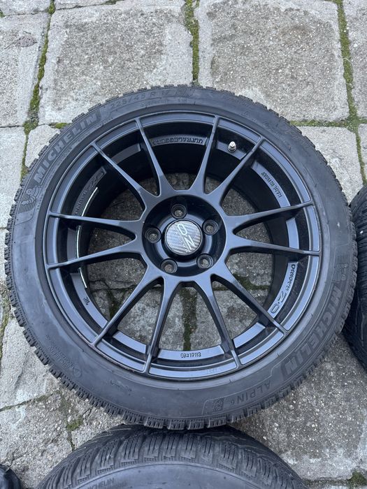 OZ Ultraleggera 17”+ Michelin alpin 6