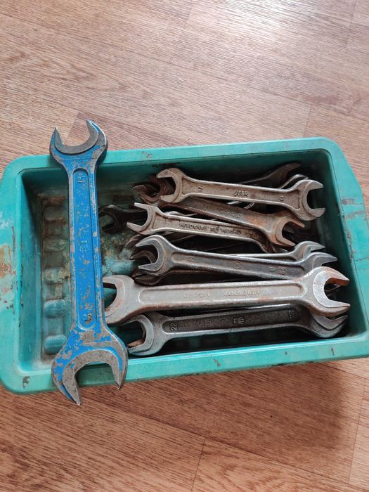 Ключи рожковые, напильники б/у. СССР.