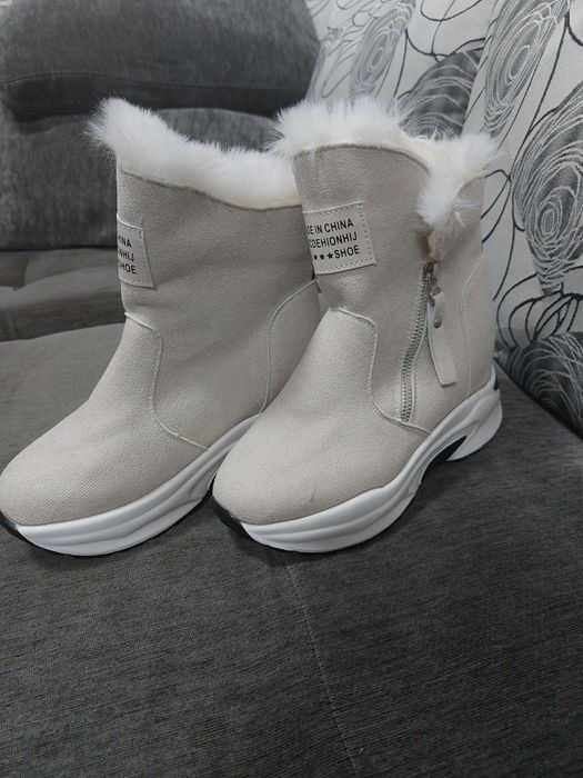 Дамски зимни боти