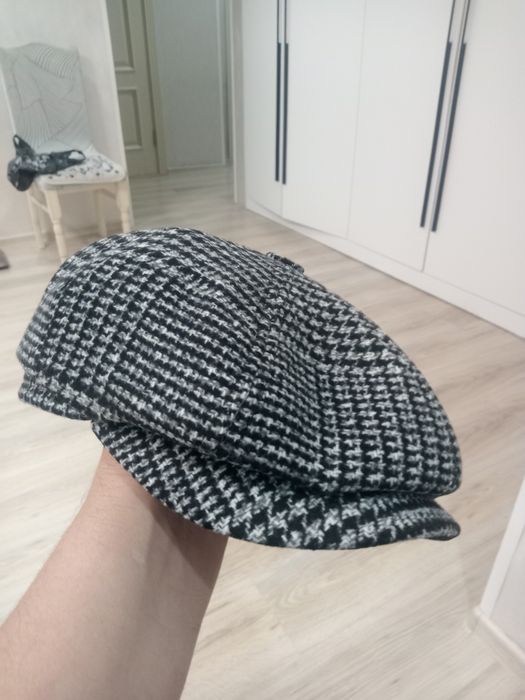 Продам кепку восмиклинку