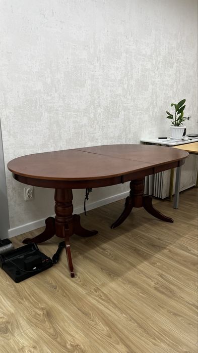 Продам стол большой