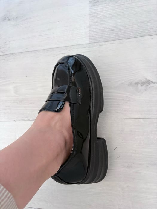 Женские лоферы туфли